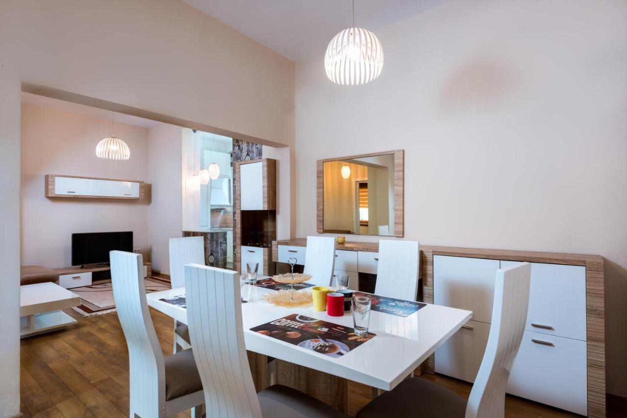 Family Apartment - Comfort In The Center Burgas by Eksteriør bilde